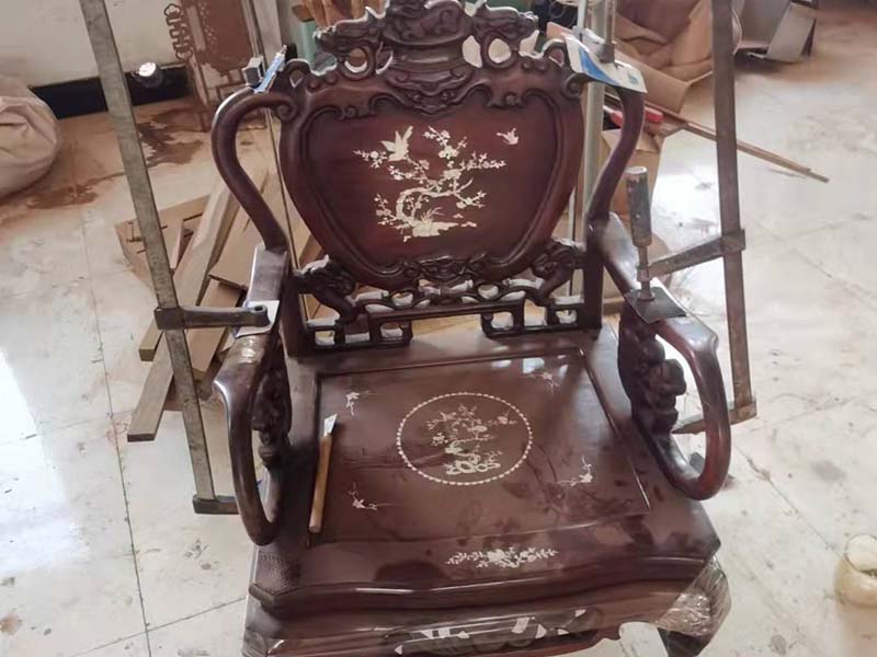 龙胜老旧红木家具翻新方法